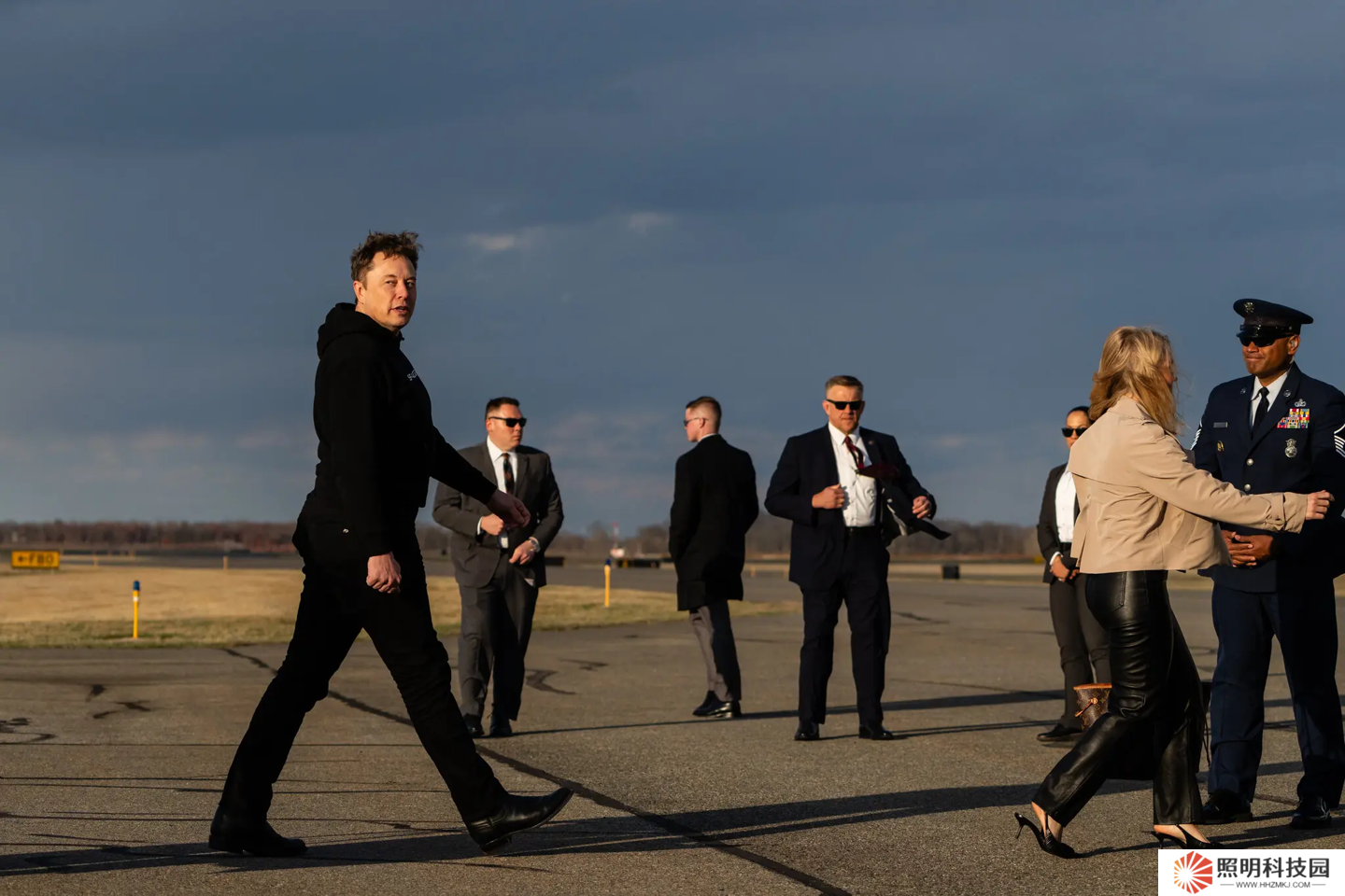 歐盟被曝將重罰馬斯克旗下 X 平臺(tái)，預(yù)計(jì)金額超 10 億美元